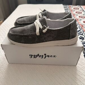 Gypsy Jazz Black and White Casual Sneakers
